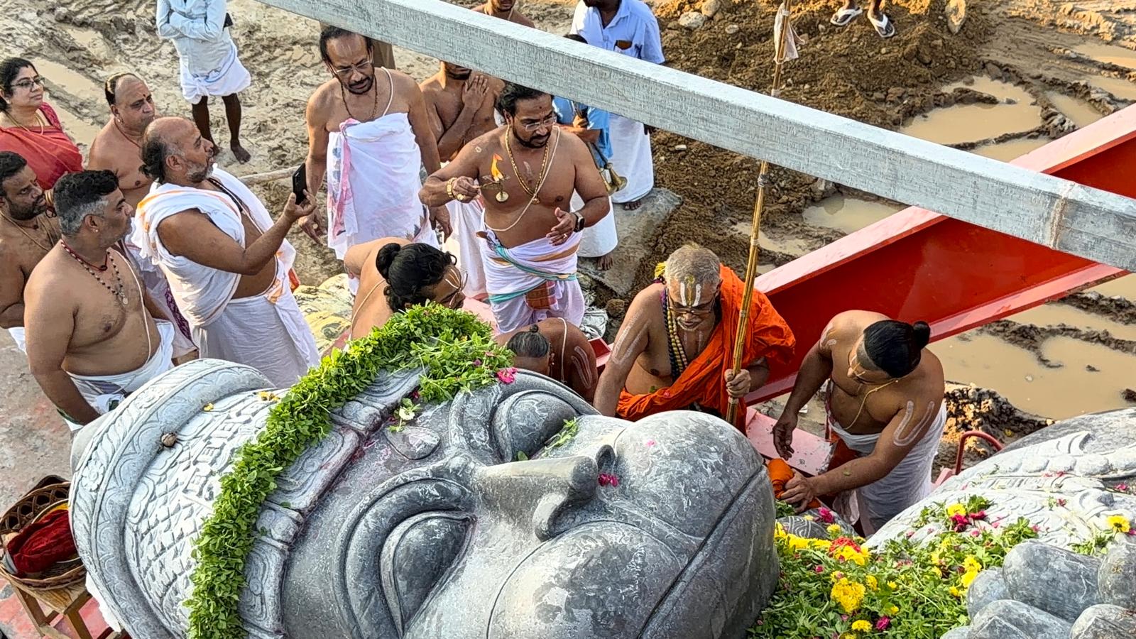 Srivan Satakopa Sri Ranganatha Yateendra Mahadesikan